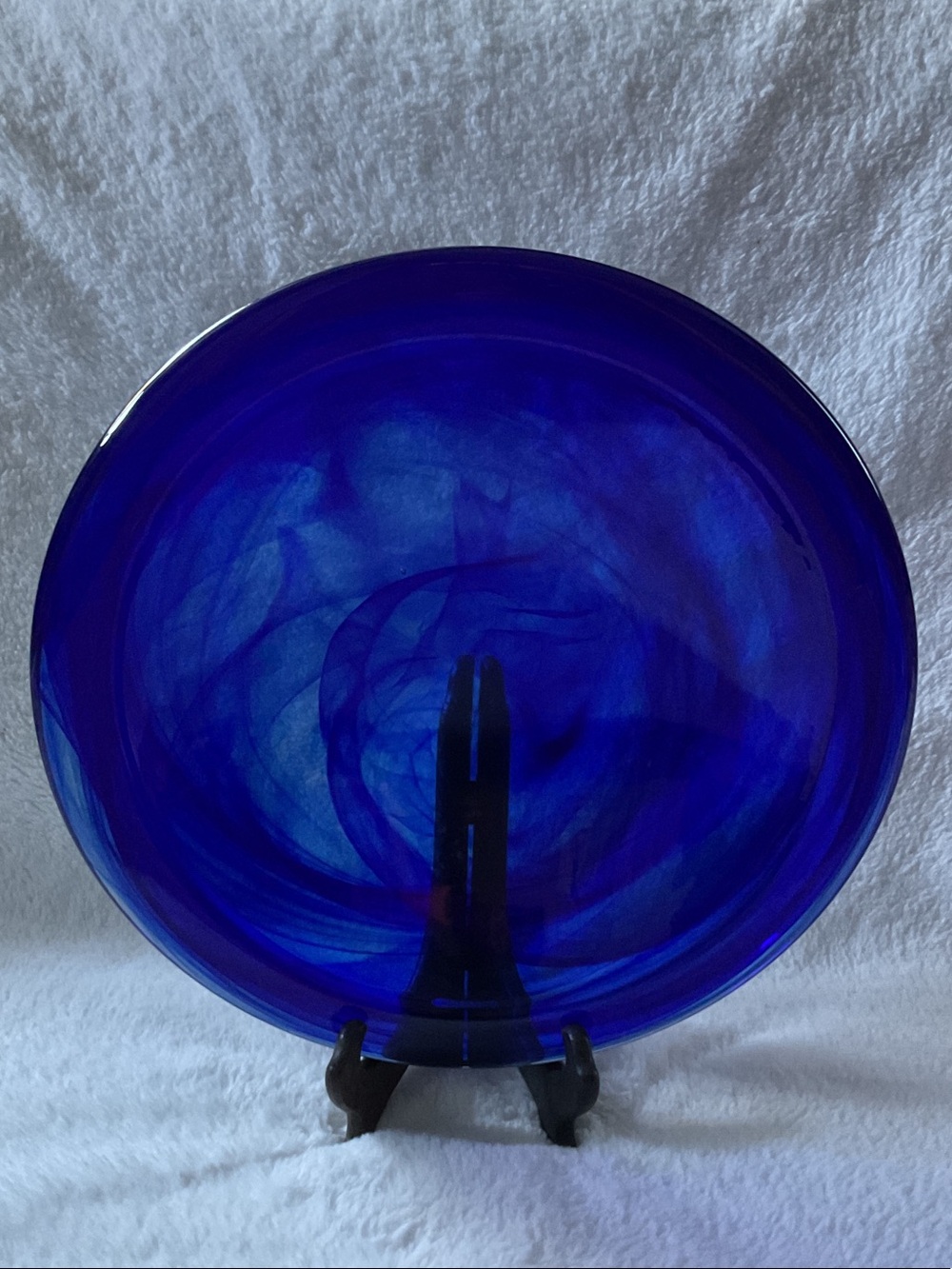 Kosta Boda ATOLL 11.5” Round Cobalt Blue Decorative Glass Art Shallow Bowl
